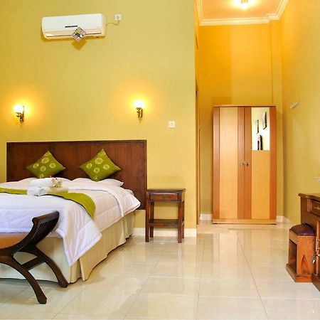 Ndalem Bantul Hotel Gandok Екстериор снимка