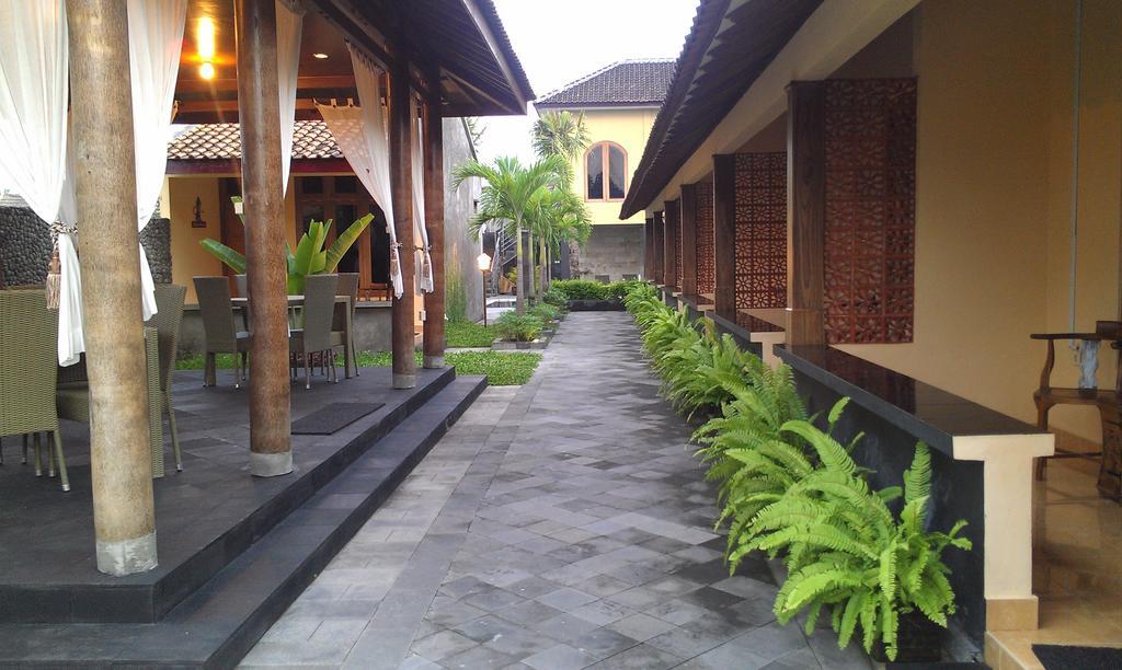 Ndalem Bantul Hotel Gandok Екстериор снимка