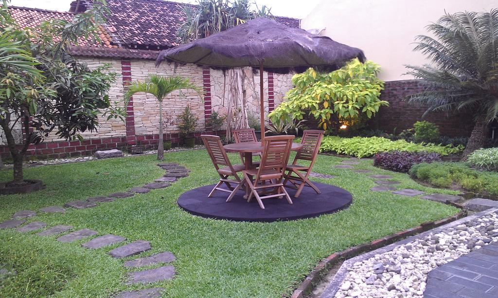 Ndalem Bantul Hotel Gandok Екстериор снимка