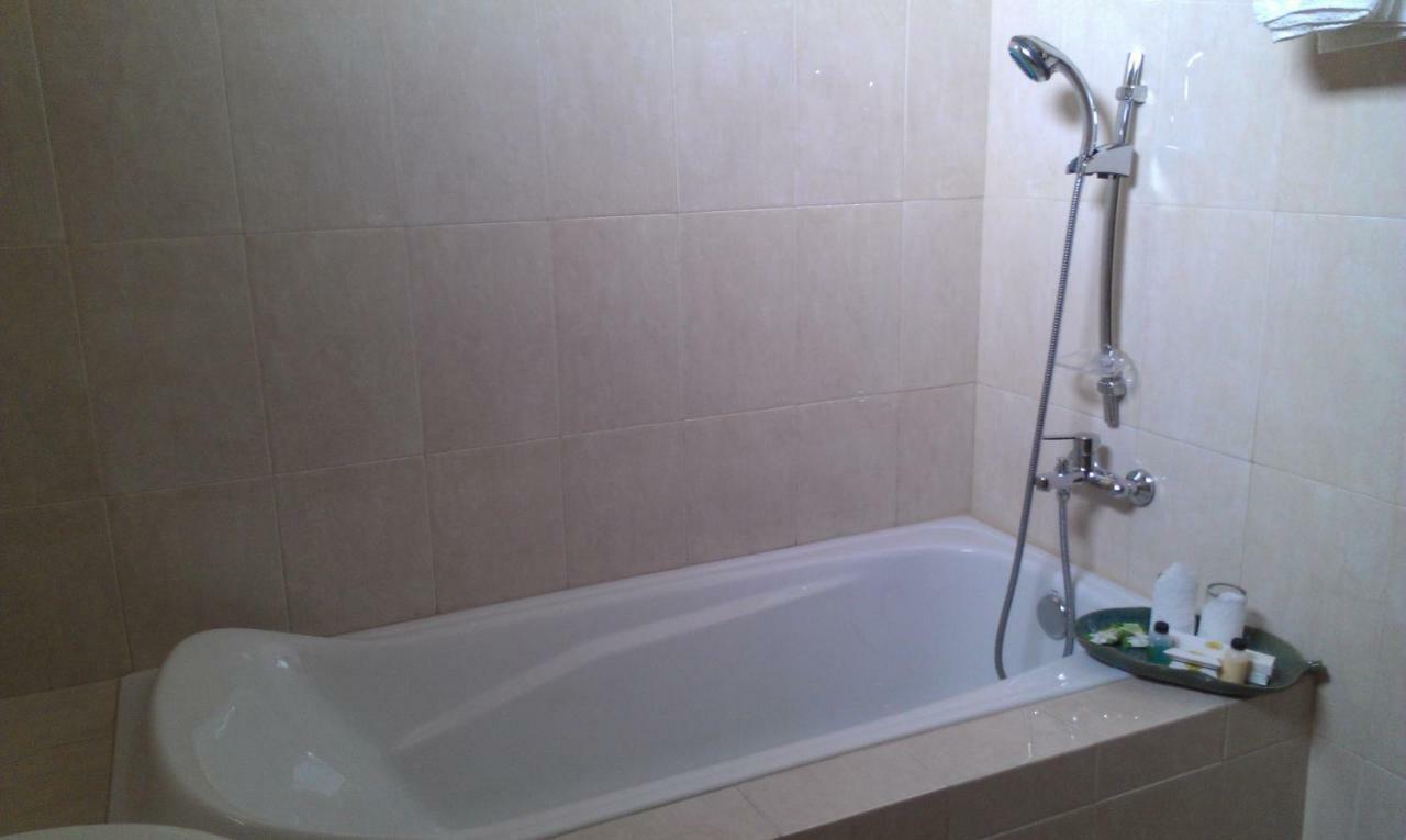 Ndalem Bantul Hotel Gandok Екстериор снимка